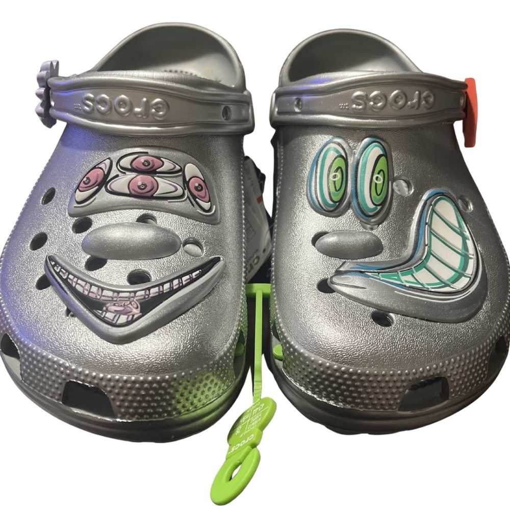 🔥 RARE Crocs x Kenny Scharf Classic Clog - Silver Metallic Limited Edition